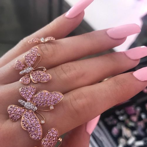 Trải nghiệm nguyên bản với những mẫu móng Kylie Jenner độc đáo
