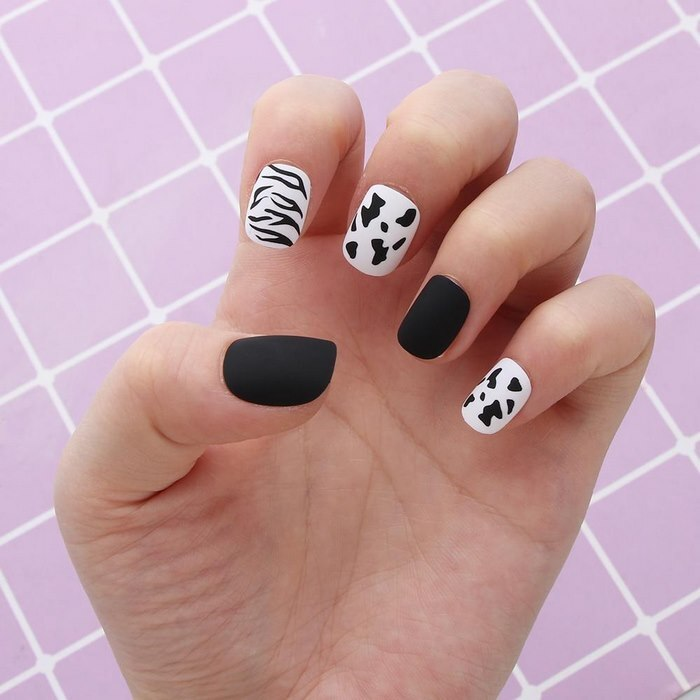 Black and white short nails with extremely classy patterns