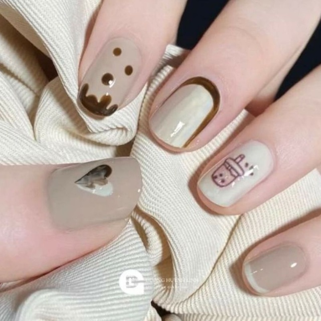 Milky tea-colored nail designs — design 2