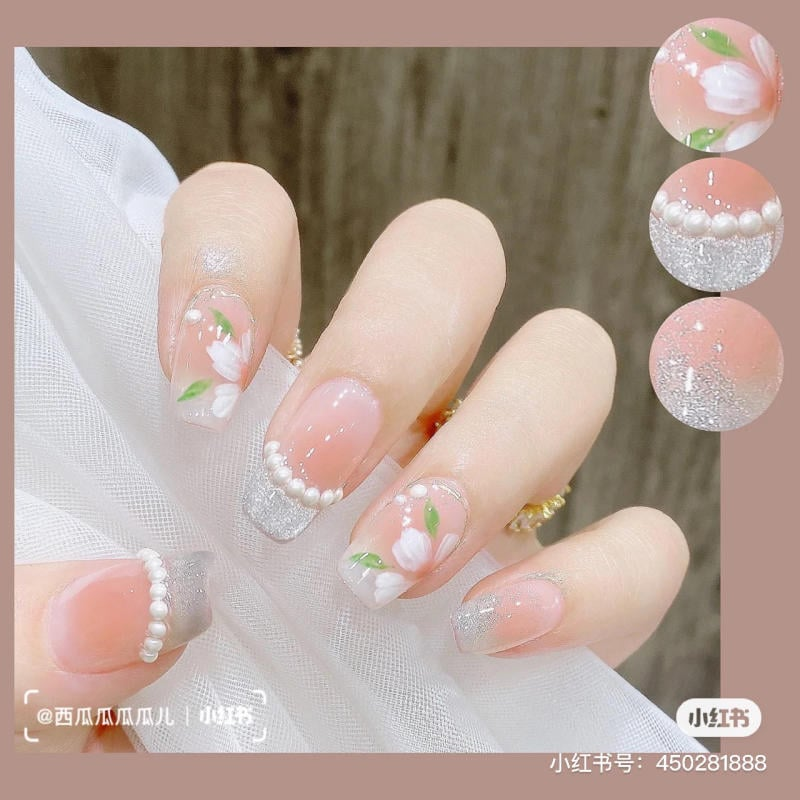 Sparkling rhinestone nail designs — design 40