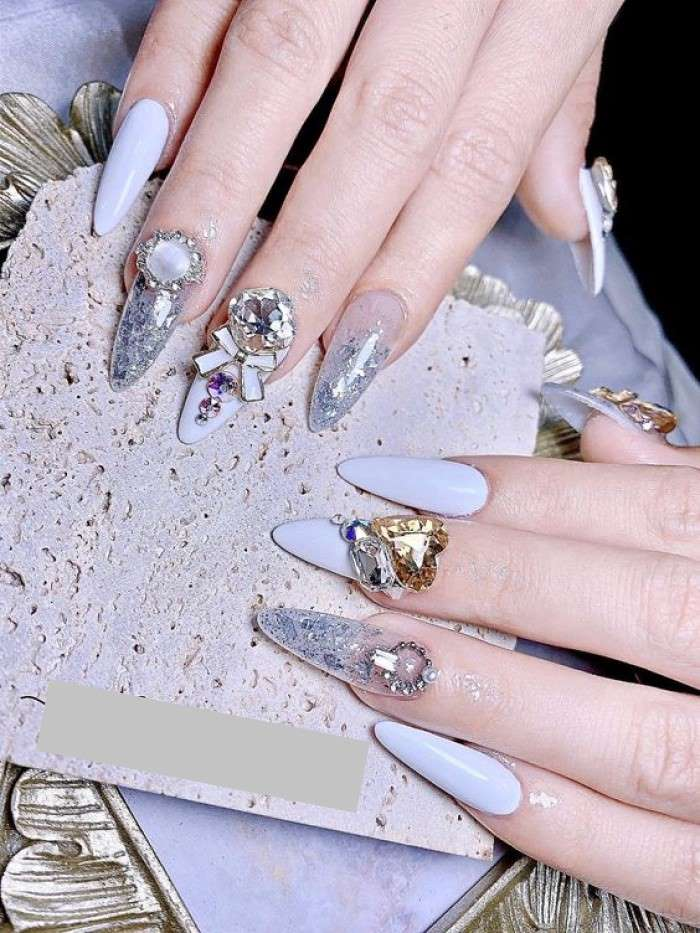 Nail dài nhọn tròn đính đá cực sang