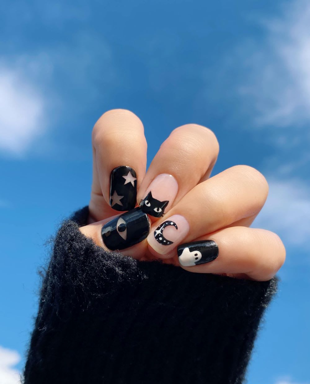 Let your Halloween nails tell a scary yet stylish story