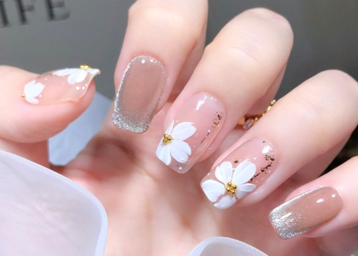 3D little flower nail