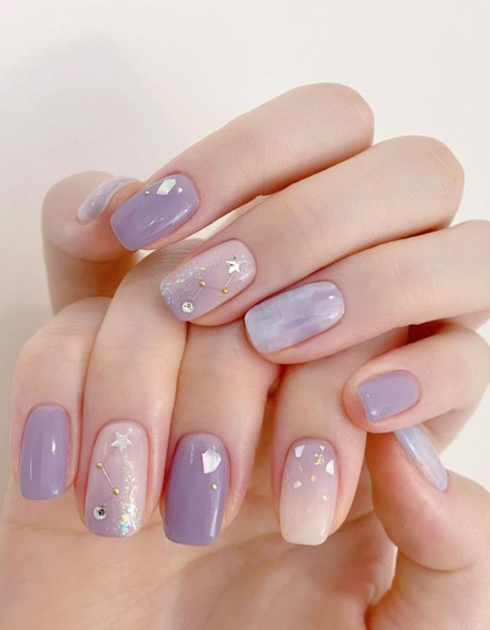 Beautiful purple jelly nail design for short nails
