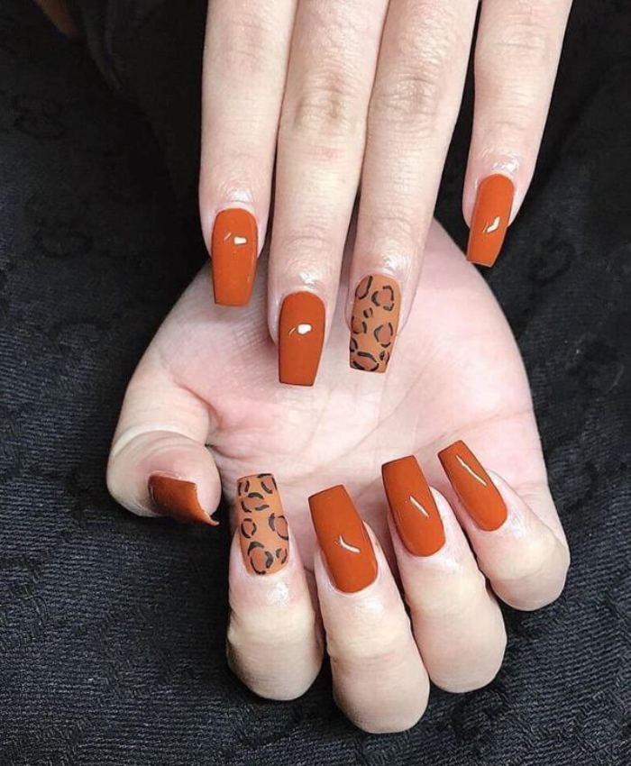 Nail cam đất hoạ tiết da báo cá tính