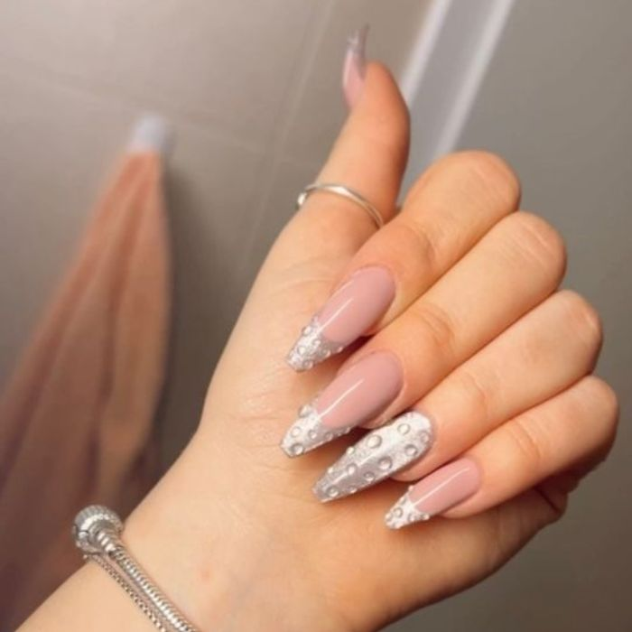 Bạn hoàn toàn có thể ứng dụng hiệu ứng mắt mèo để trở nên tự nhiên hơn