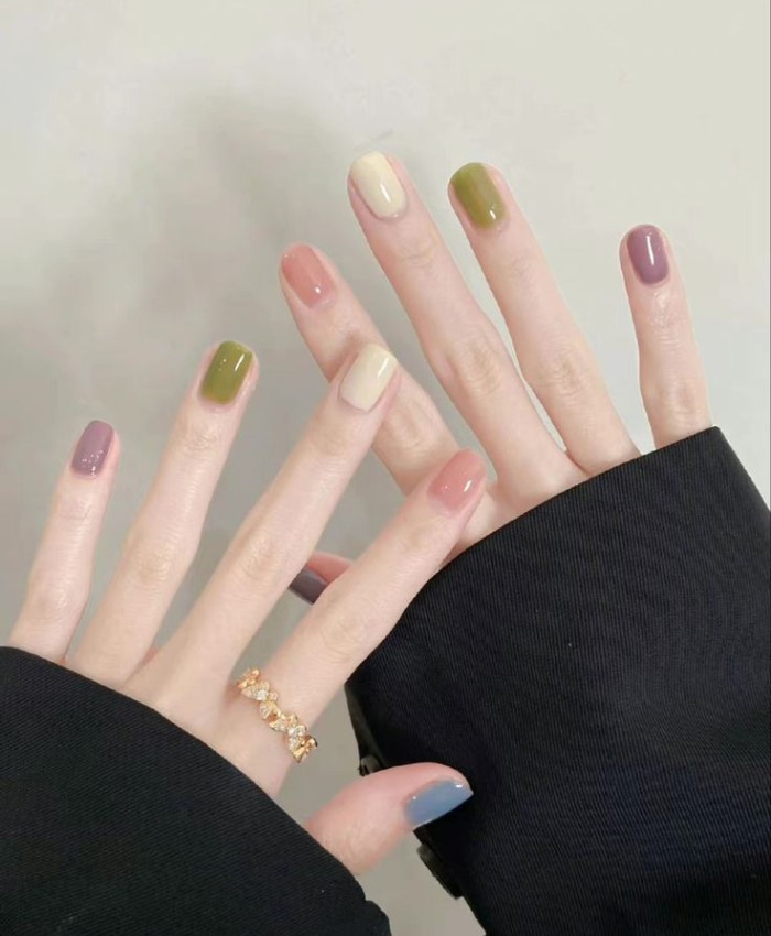 Nail mix nhiều màu độc đáo cho nàng phá cách