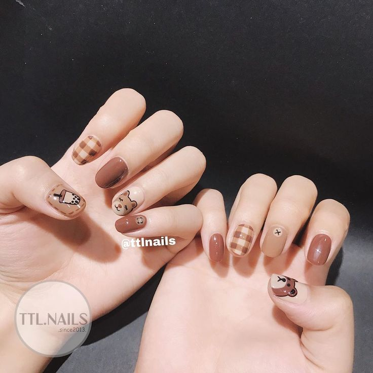 Milky tea-colored nail designs — design 45