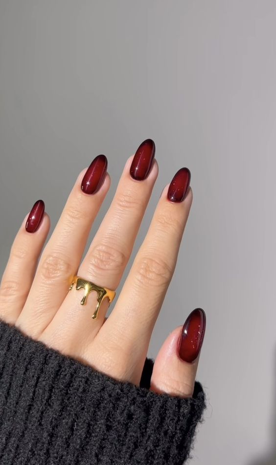 Mẫu nail đỏ sang kết hợp đen